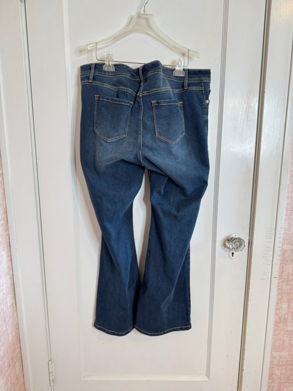 Torrid Luxe Slim Boot Jeans Mid Blue Wash Mid Rise Short sz 16S - Picture 2 of 5